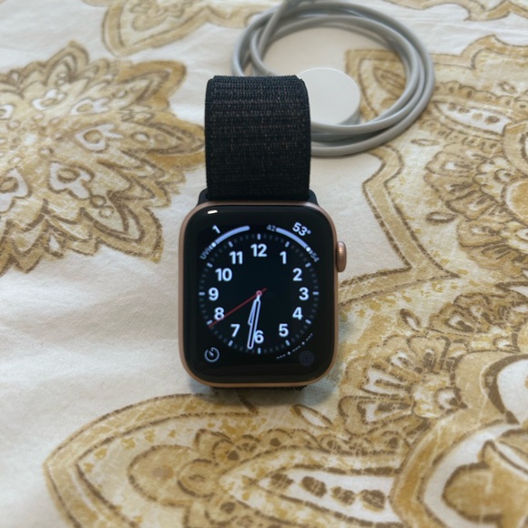 Apple Watch 6 series. 44mm - Picture 2 of 8